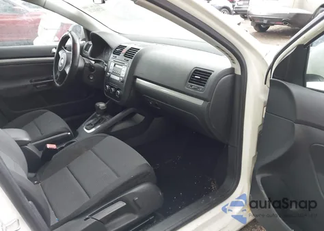 2010 Volkswagen Jetta S из США, поврежденный, VIN 3VWJZ7AJ3AM028610